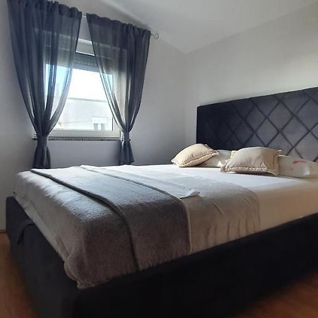 Apartments Kolak Рогозниця Екстер'єр фото