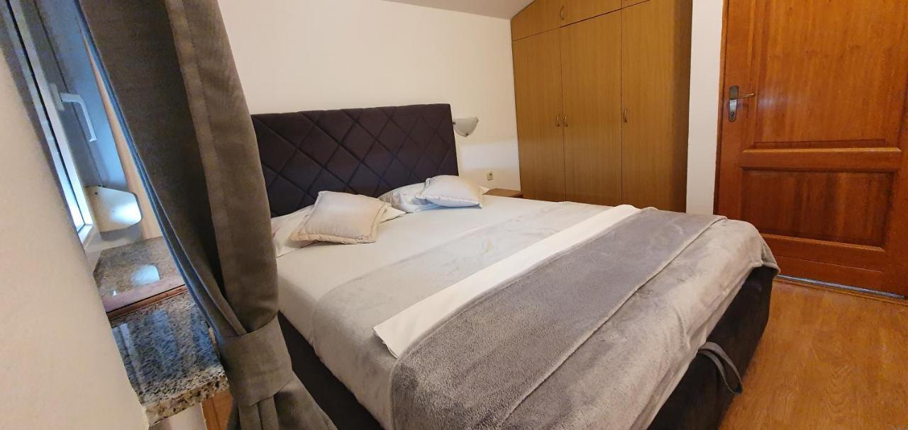 Apartments Kolak Рогозниця Екстер'єр фото