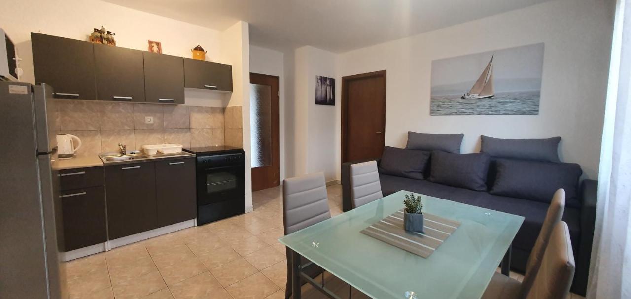 Apartments Kolak Рогозниця Екстер'єр фото