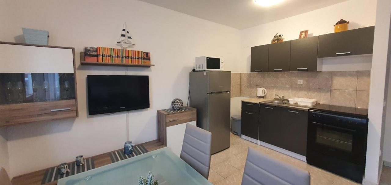 Apartments Kolak Рогозниця Екстер'єр фото